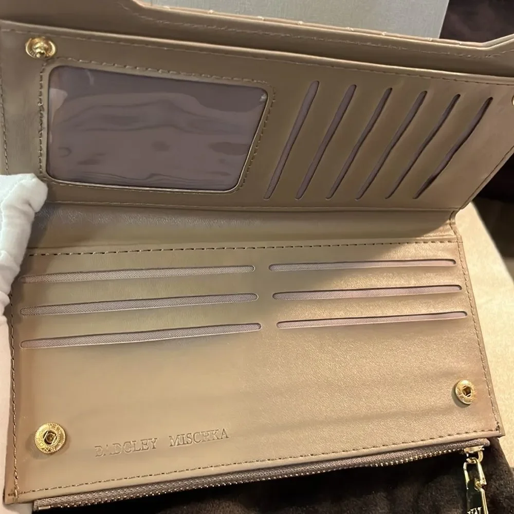 BADGLEY MISCHKA TAUPE LONG CARDS WALLET NWT